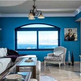 6 bedroom luxury villa with pool near Agia Pelagia, sleeps 12